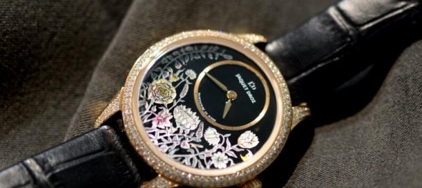 Swiss reproduction watches online are pretty with flowers.